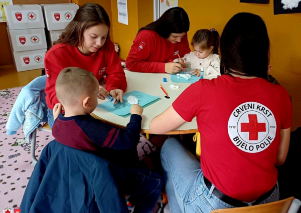 VOLONTERI OPŠTINSKOG CRVENOG KRSTA BIJELO POLJE POSJETILI MALIŠANE U VJ „BISTRICA“